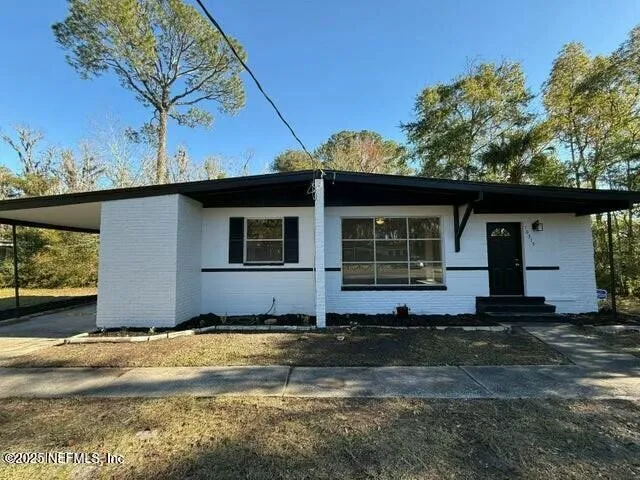 10315 Pinehurst Dr