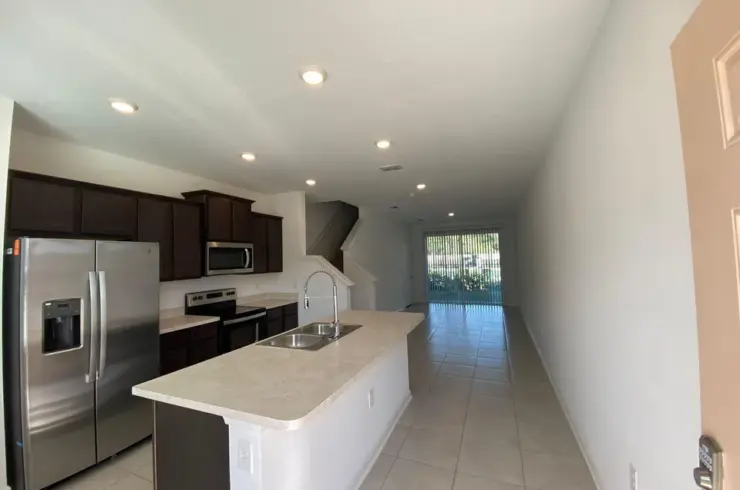 8319 Zenith Cir