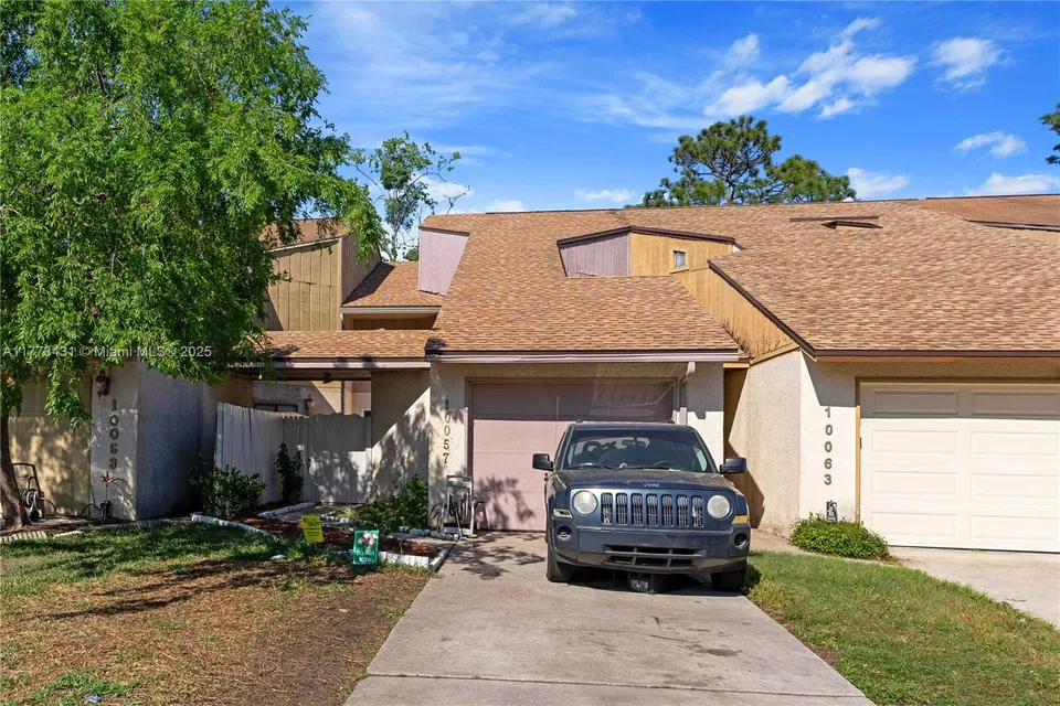 10057 Romaine Cir N 10057 Romaine Cir N