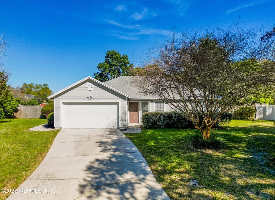 12236 Footpath Ln 12236 Footpath Ln