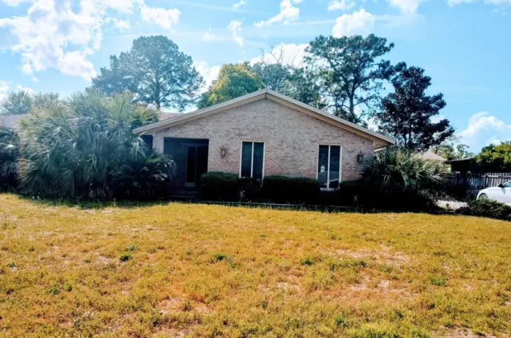 3318 Sara Dr