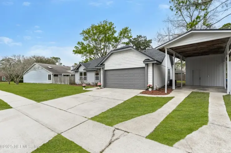 210 Naugatuck Dr