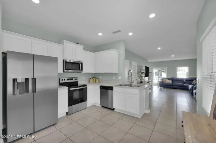 9531 Star Dr