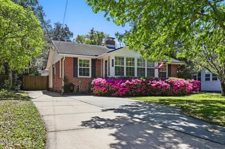 4226 Palmer Ave