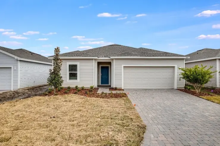 8484 Lilias Cir