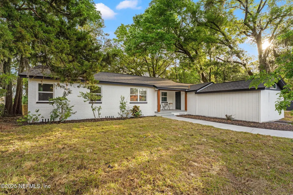 647 Stanwick Rd 647 Stanwick Rd