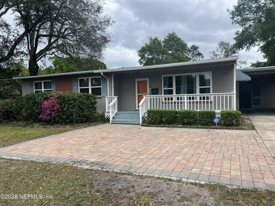 8442 Lawfin St S 8442 Lawfin St S