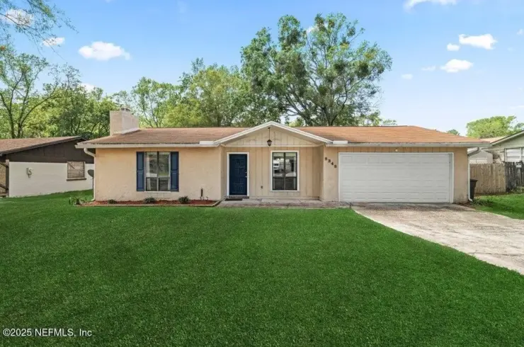 8348 Country Creek Blvd