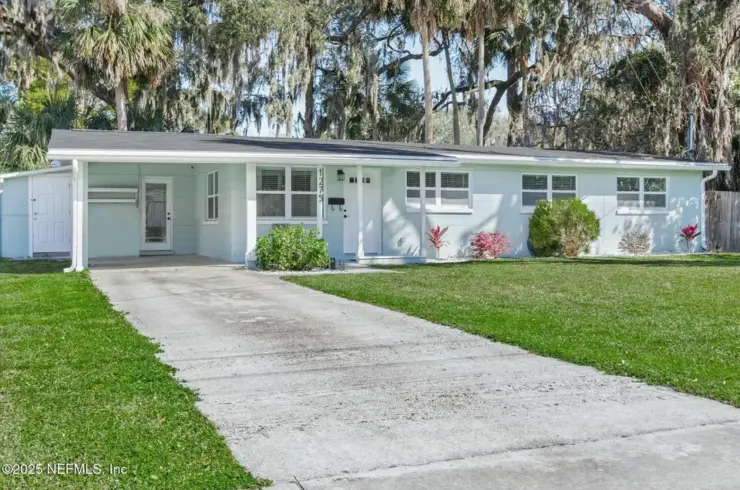 1275 Green Cay Ave