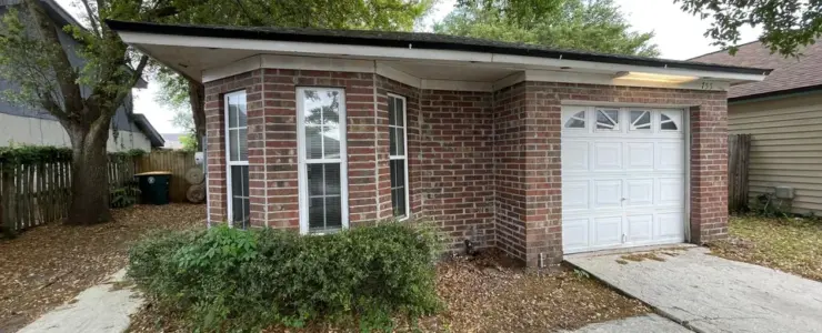 755 Trekker St