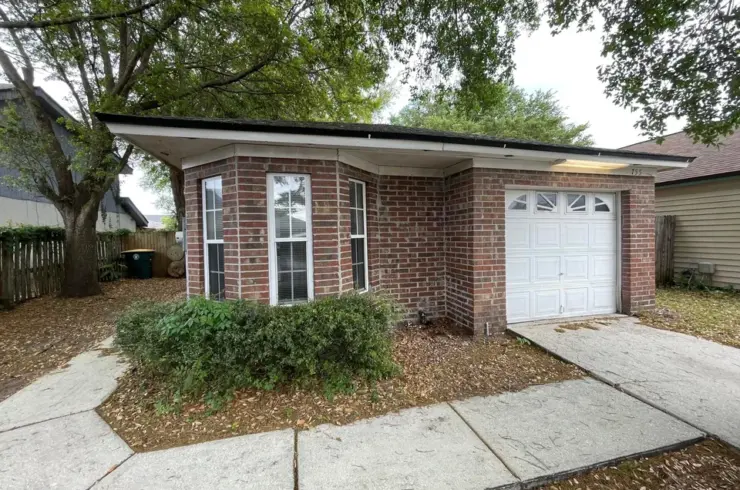 755 Trekker St