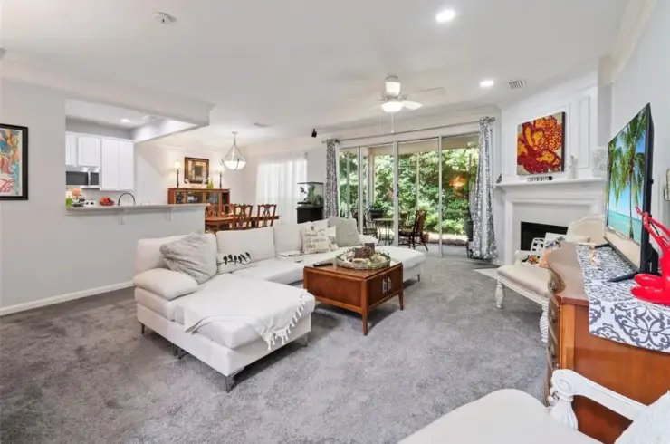 11075 Castlemain Cir E