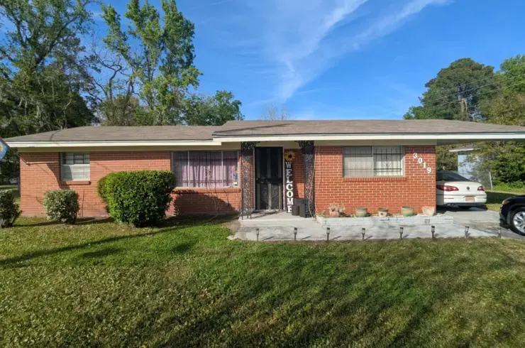 3019 Woodlawn Rd