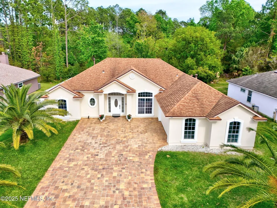 1855 Willesdon Dr E 1855 Willesdon Dr E