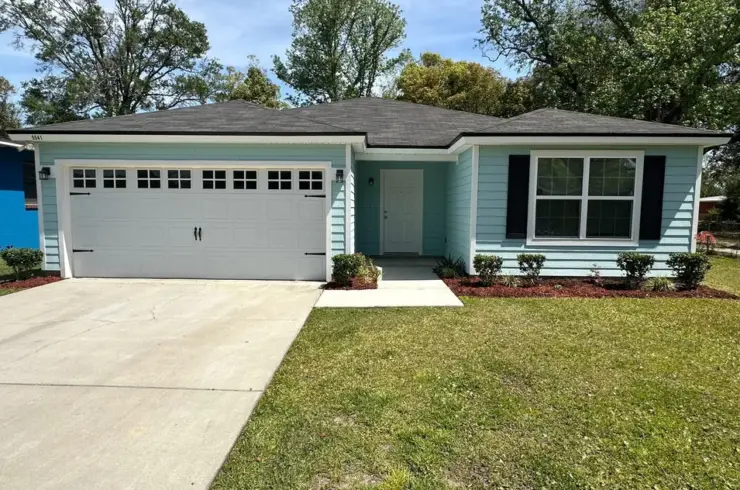 5541 Mahalia Dr