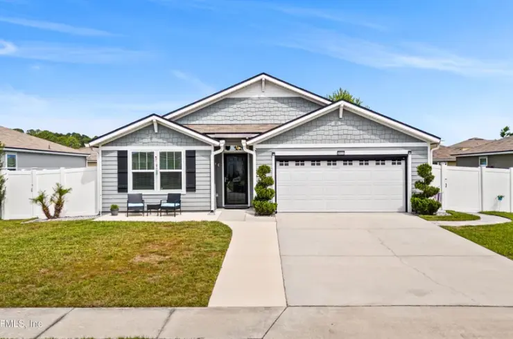 2111 Pebble Point Dr