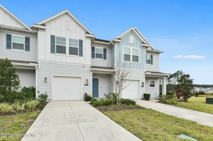 12632 Josslyn Ln