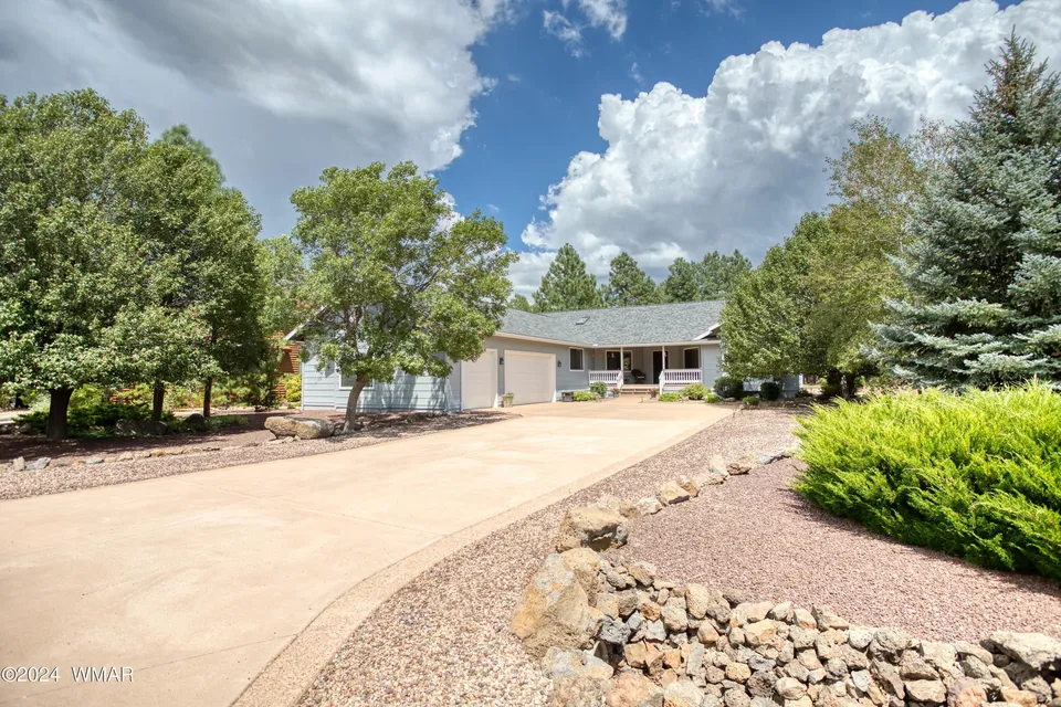 955 Rainbow View Dr 955 Rainbow View Dr
