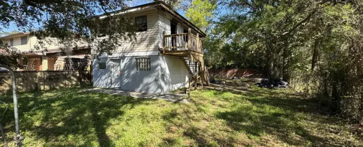 5937 Moncrief Rd W