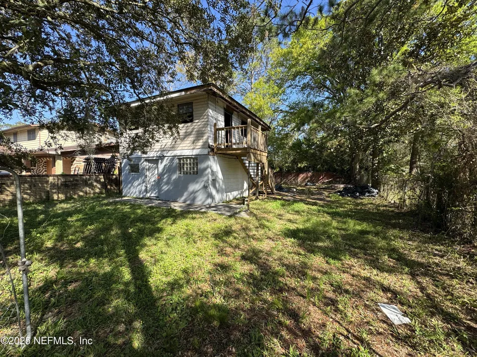 5937 Moncrief Rd W 5937 Moncrief Rd W
