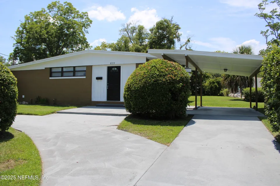 8724 Darlington Dr 8724 Darlington Dr