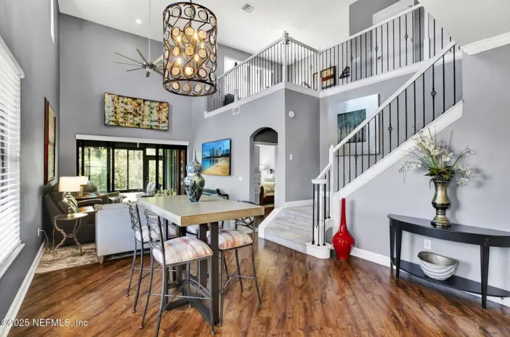 13584 Isla Vista Dr