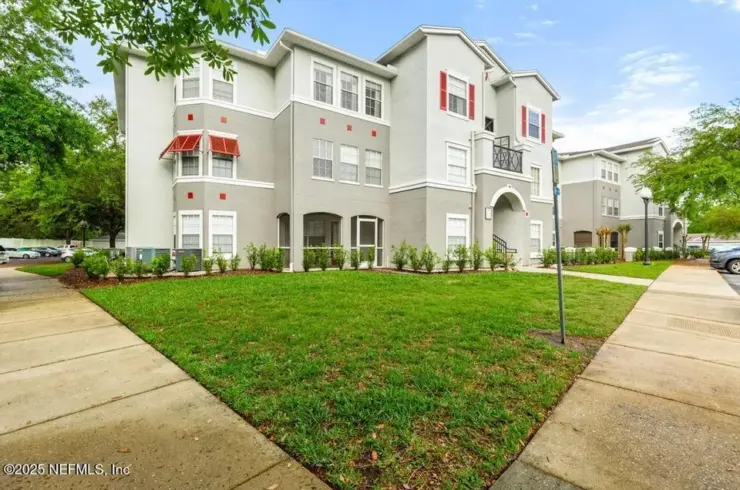 3591 Kernan Blvd S Apt 612