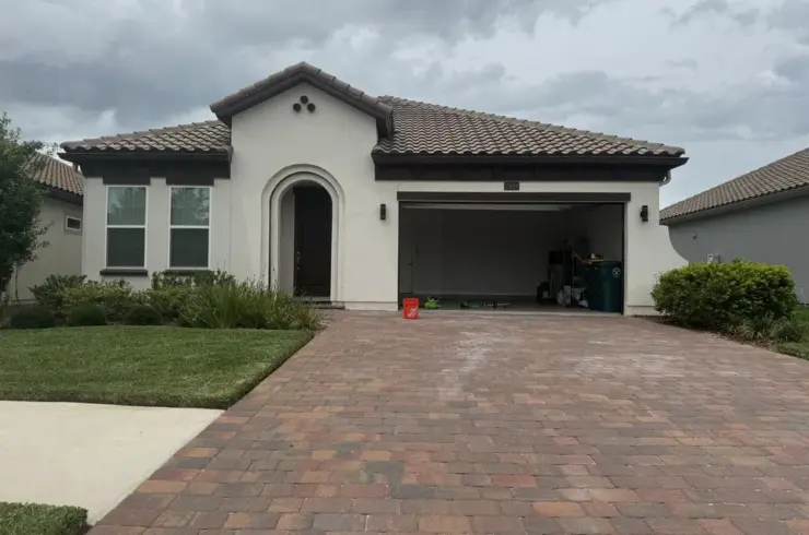 2489 Caprera Cir