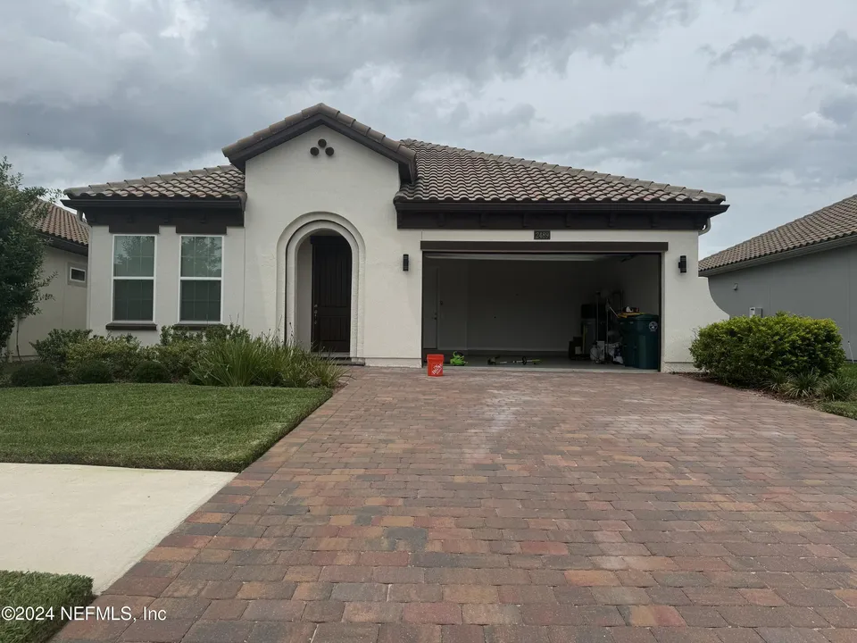 2489 Caprera Cir 2489 Caprera Cir