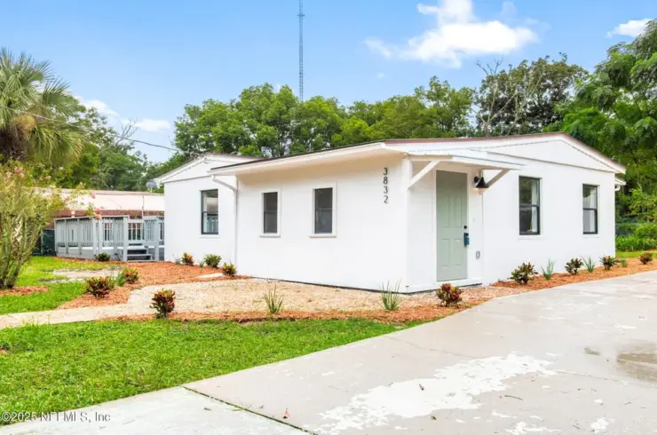 3832 Bunnell Dr