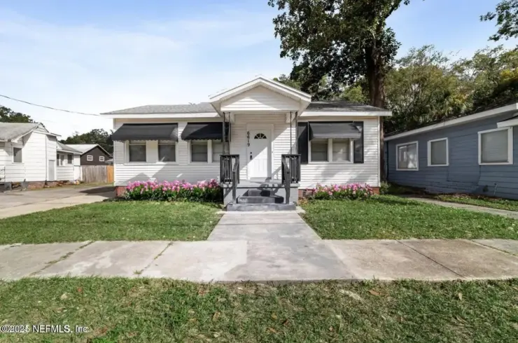 6619 Sunset Dr