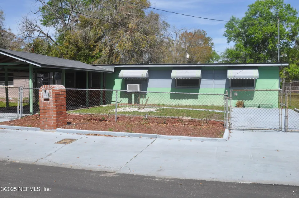 1915 Hardee St 1915 Hardee St