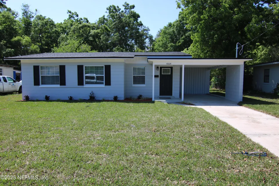 4104 Forest Blvd 4104 Forest Blvd