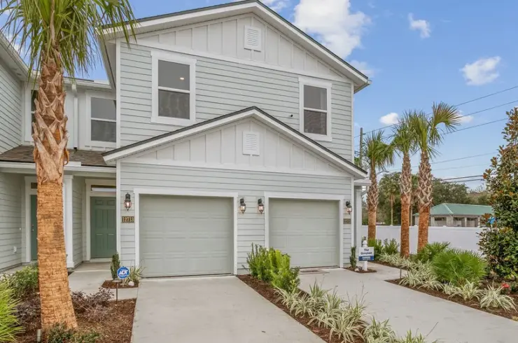 5566 Trailhead Dr