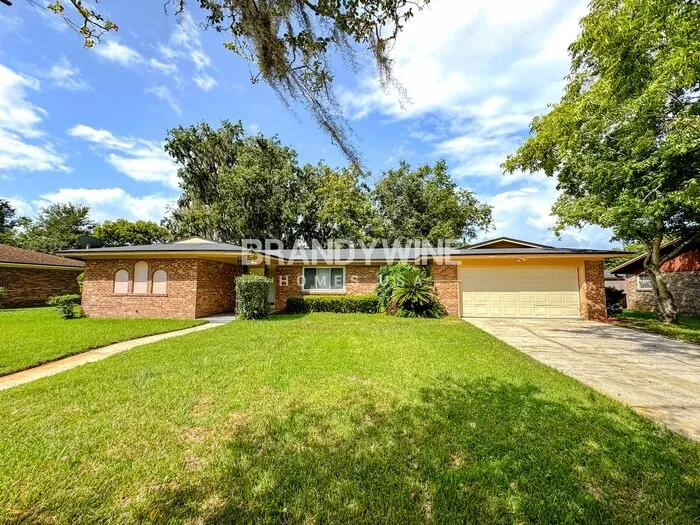 8440 Sophist Cir E 8440 Sophist Cir E