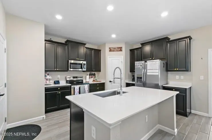 2899 Crossfield Dr