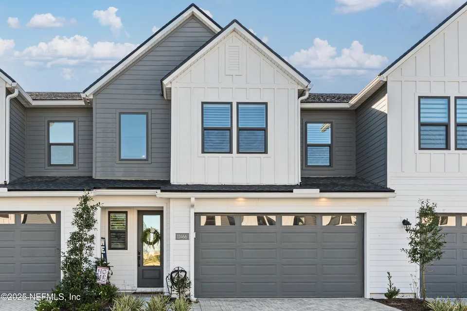 11466 Newtonian Blvd 11466 Newtonian Blvd