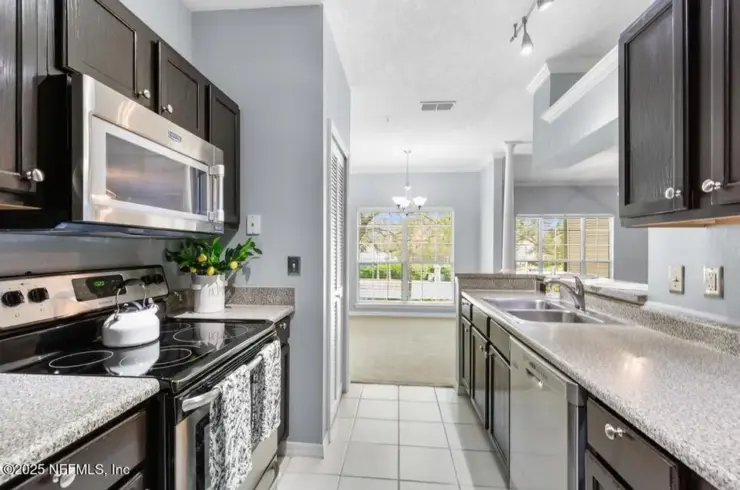 7800 Point Meadows Dr Apt 123