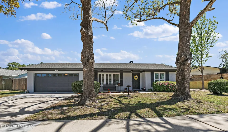 4645 Tara Woods Dr E 4645 Tara Woods Dr E