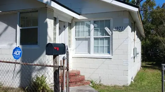 1971 Ella St