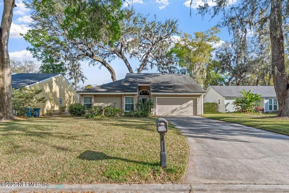 11537 Kelvyn Grove Pl 11537 Kelvyn Grove Pl