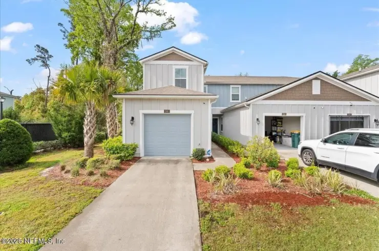 246 Aralia Ln