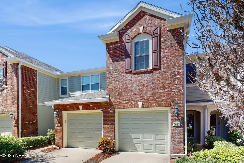 7030 Roundleaf Dr 7030 Roundleaf Dr