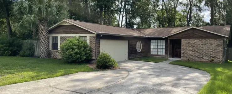 5217 Secluded Oaks Ln