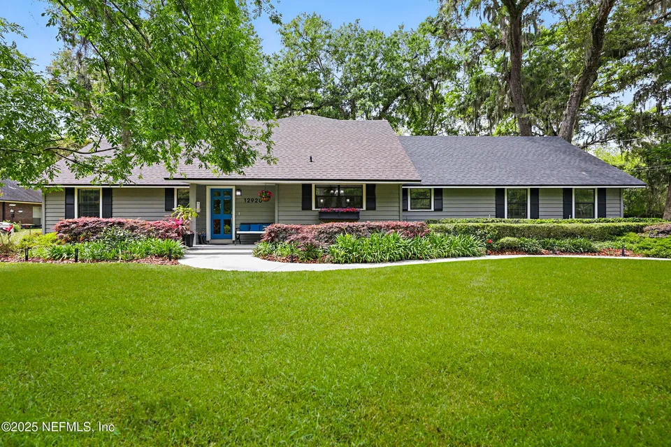 12920 Fernbank Ln 12920 Fernbank Ln