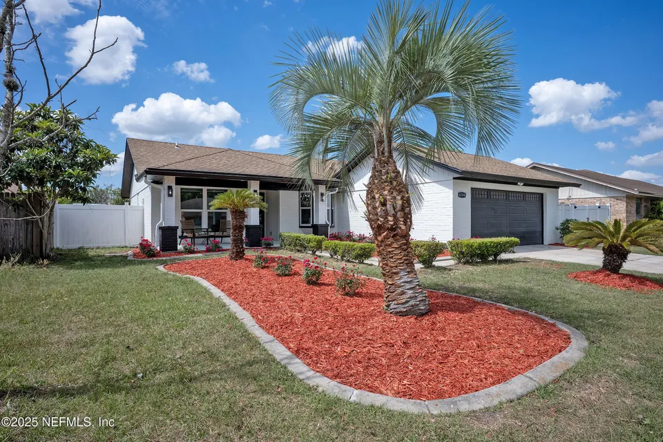 6266 Cranberry Ln W 6266 Cranberry Ln W