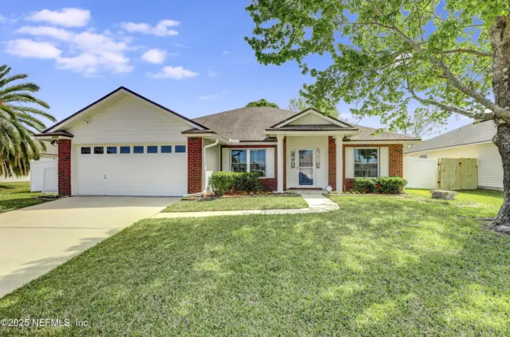 2377 Cool Springs Dr N