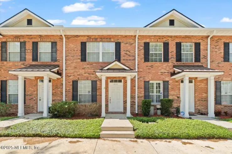 1492 Fieldview Dr