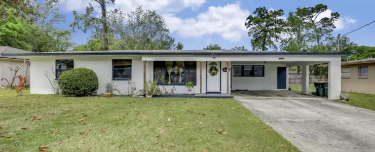 820 Montego Rd W