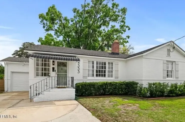 4333 Redwood Ave